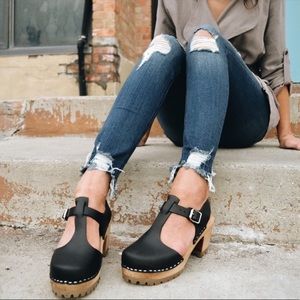 MIA Madeline Clogs Black